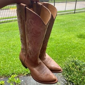 9.5 womens never worn